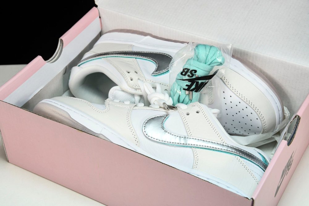 SB Dnk Low x Diamond Supply Co. 'White Diamond' - Image 25
