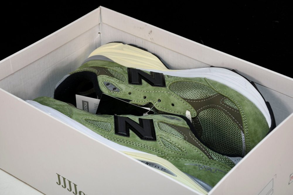 NB 990v3 x JJJJound 'Olive' - Image 25