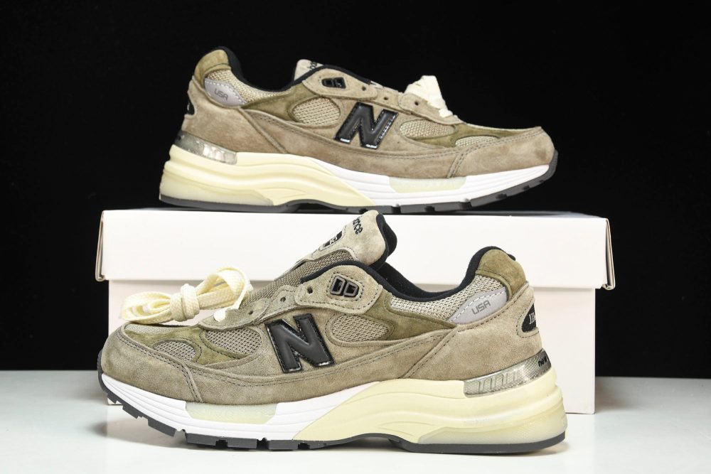 NB 992 x JJJJound 'Grey' - Image 25