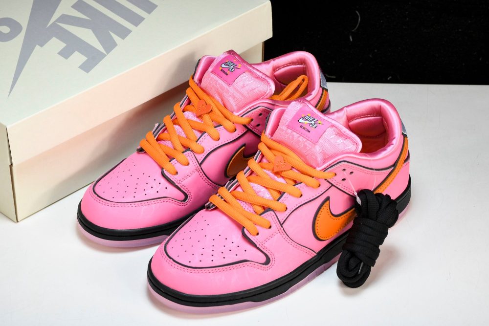 Powerpuff Girls x SB Dnk Low 'Blossom' - Image 25