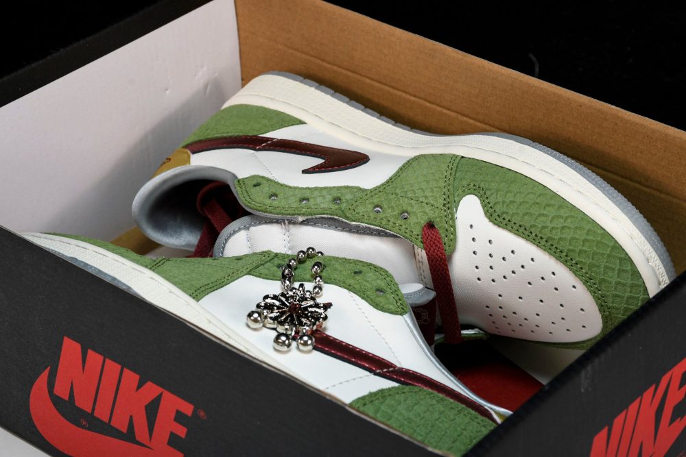 AJ1 Retro Low OG Year of the Dragon (2024) - Image 25