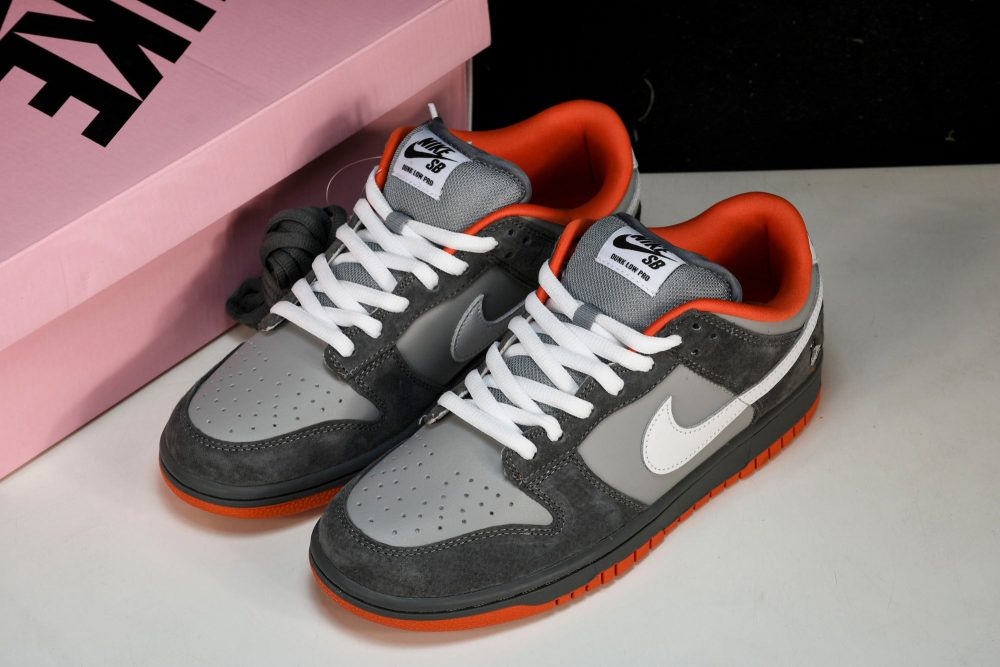 SB Dnk Low 'Staple NYC Pigeon' - Image 25
