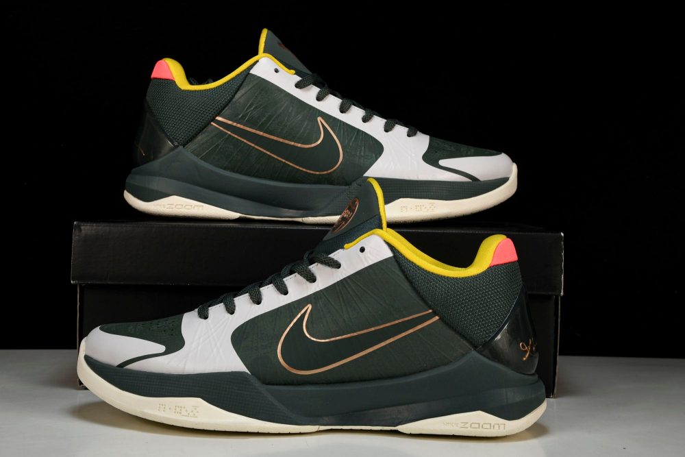 Kobe 5 Protro 'EYBL' - Image 31
