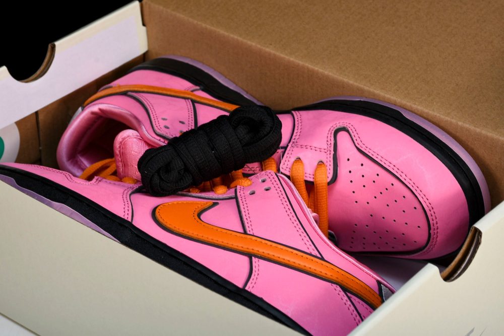 Powerpuff Girls x SB Dnk Low 'Blossom' - Image 26