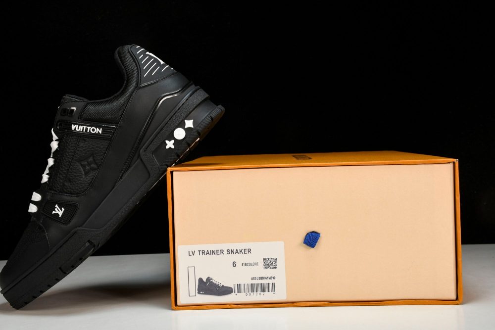 Louis Vuittоп Trainer Low 'Black Embossed' - Image 27