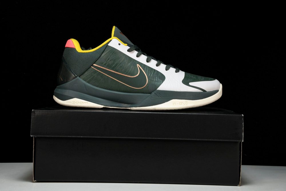 Kobe 5 Protro 'EYBL' - Image 34