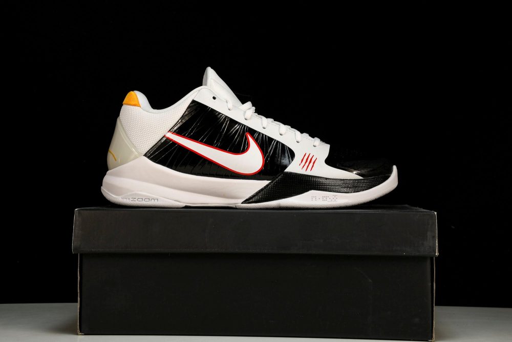 Kobe 5 Protro 'Bruce Lee Alternate' - Image 27