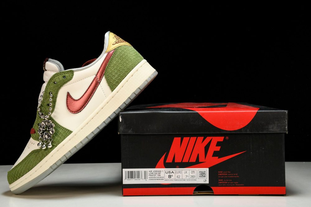 AJ1 Retro Low OG Year of the Dragon (2024) - Image 28