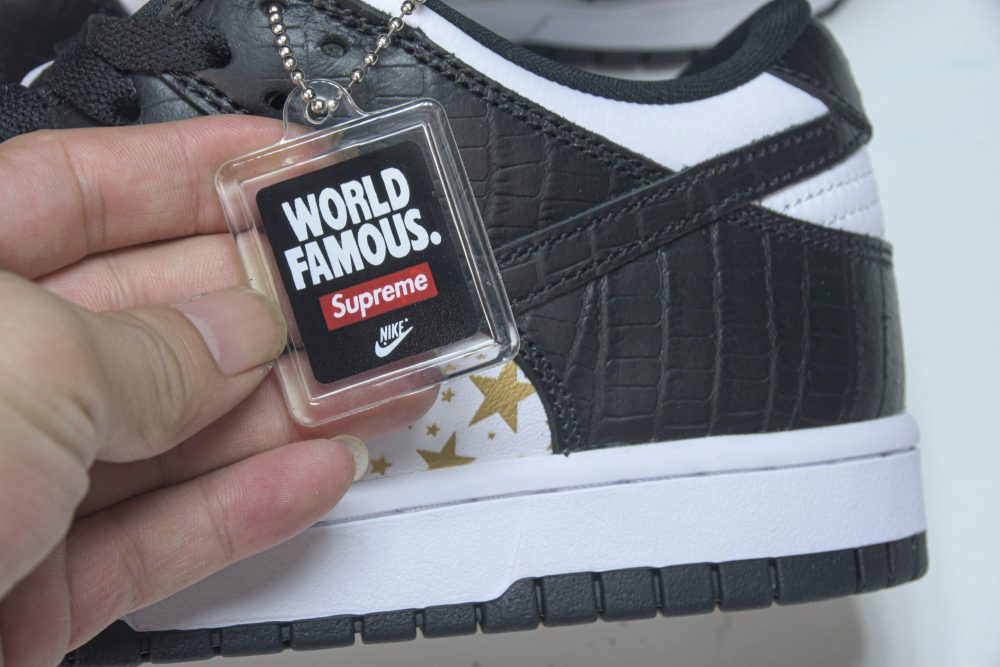 Supreme x SB Dnk Low Stars 'Black' - Image 28