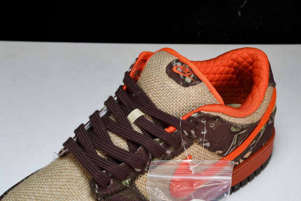 SB Dnk Low x Reese Forbes 'Hunter' - Image 10