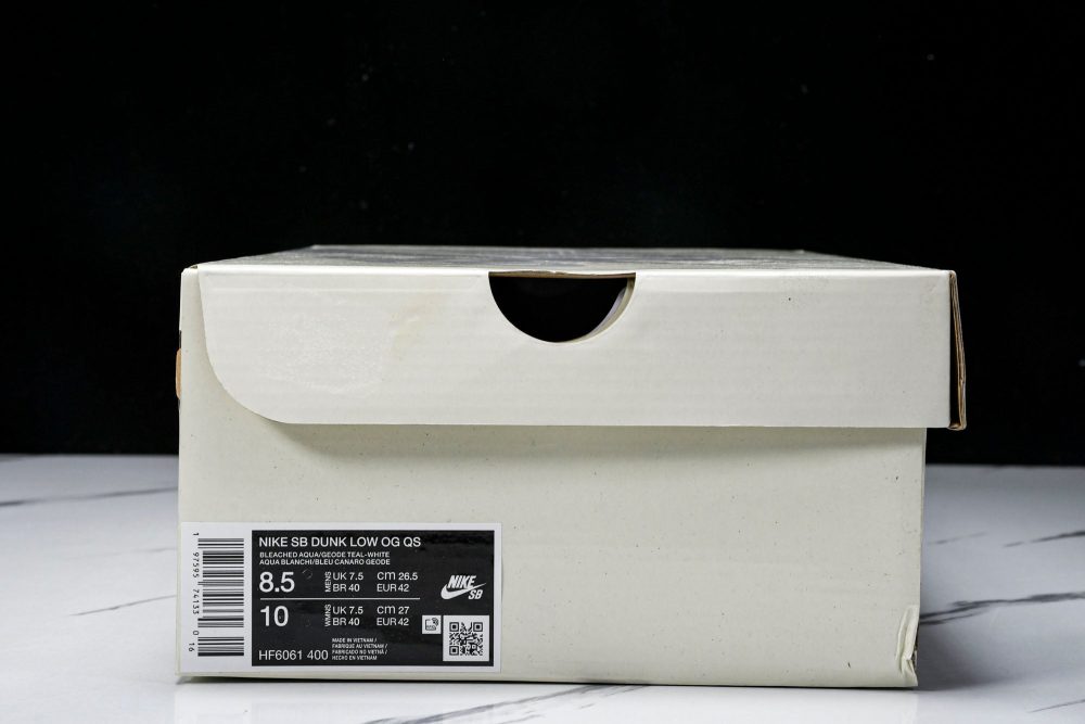 SB Dnk Low x Futura Laboratories 'Bleached Aqua' - Image 27