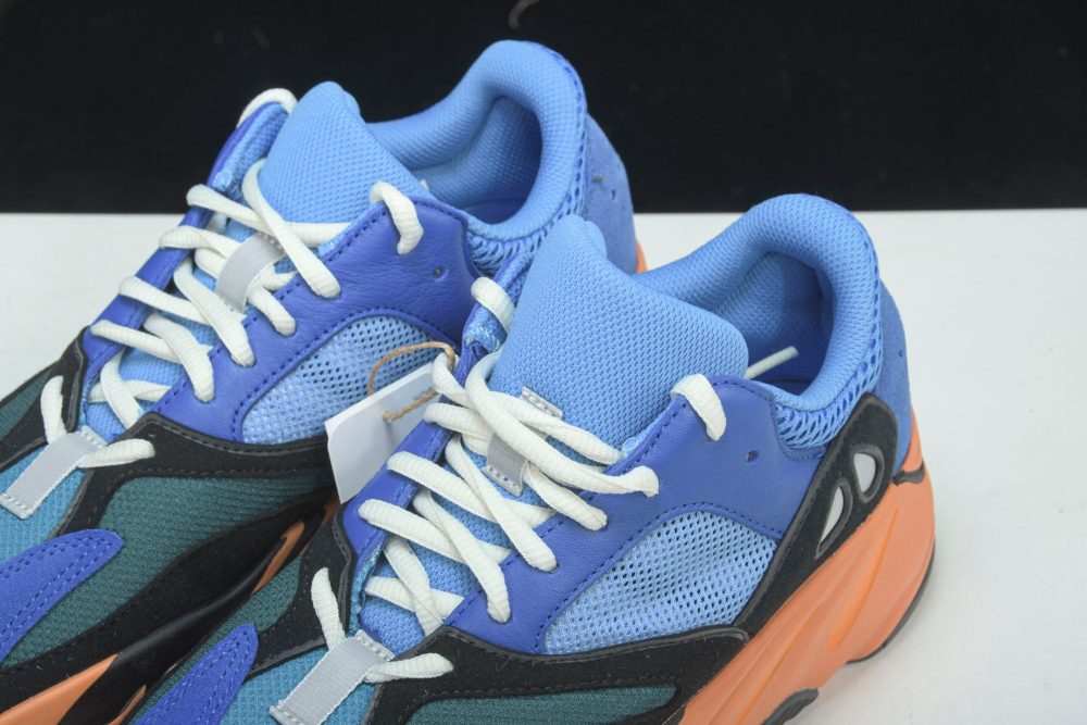 Yzy Boost 700 Bright Blue - Image 20