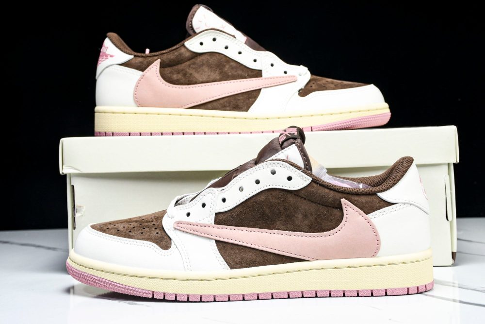 Travis Scott AJ1 Retro Low OG 'Dark Pony' - Image 24