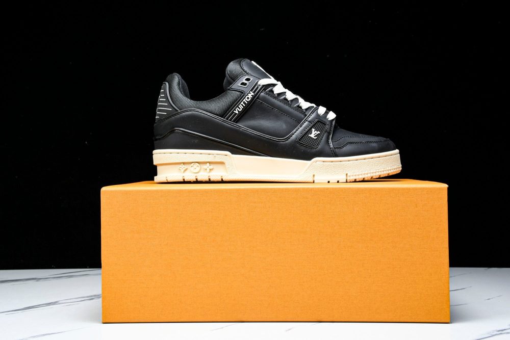 Louis Vuittоп Trainer Low 'Black' - Image 24
