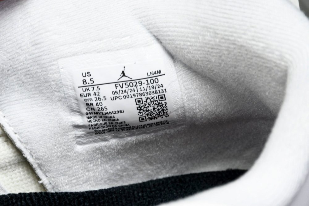 AJ4 Retro 'White Cement' (2025) - Image 13