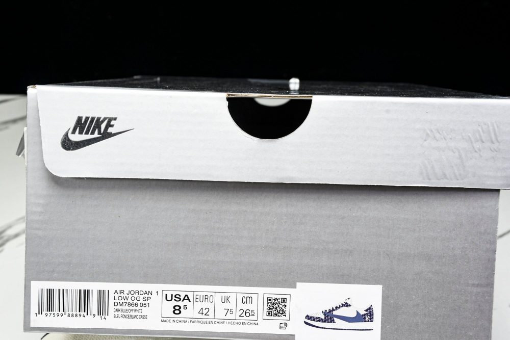 Travis Scott AJ1 Low x NY Yankees (Custom) - Image 29
