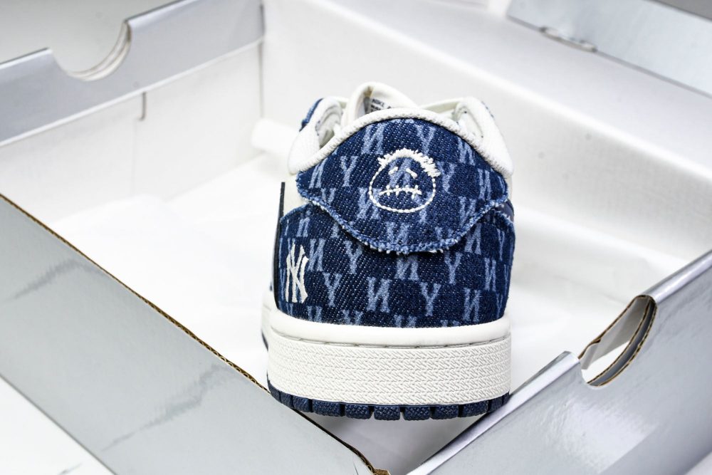 Travis Scott AJ1 Low x NY Yankees (Custom) - Image 23