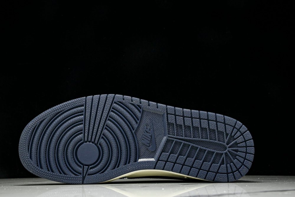 Travis Scott AJ1 Low x NY Yankees (Custom) - Image 5