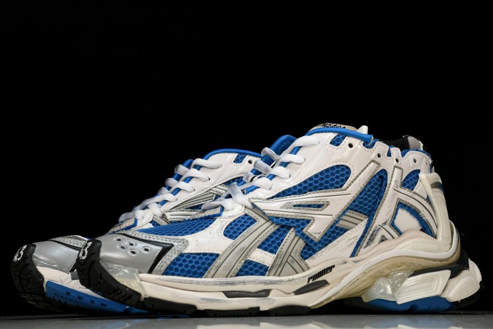 Runner 'Blue Grey' - Image 2