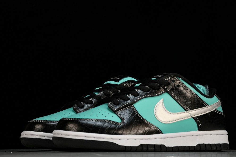 SB Dnk Low x Diamond Supply Co. - Image 2