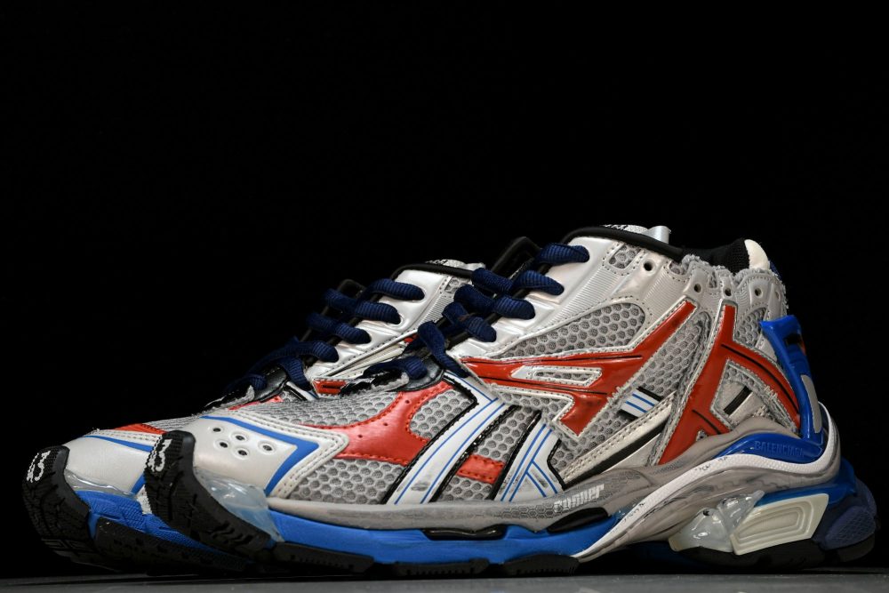 Runner 'Grey Blue Red Black' - Image 2