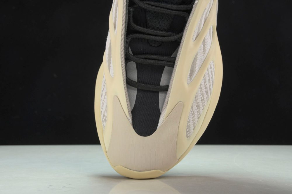 Yzy 700 V3 Azael - Image 6