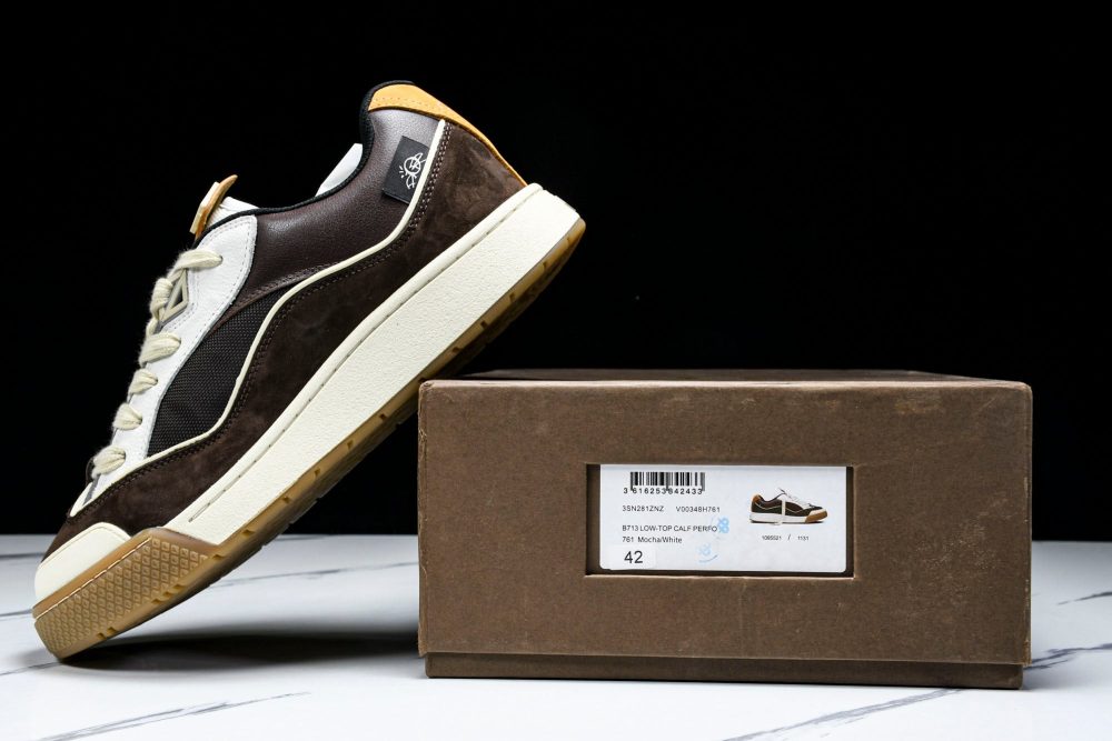 Travis Scott x D1or B713 Cactus Jack 'Mocha Cream' - Image 21