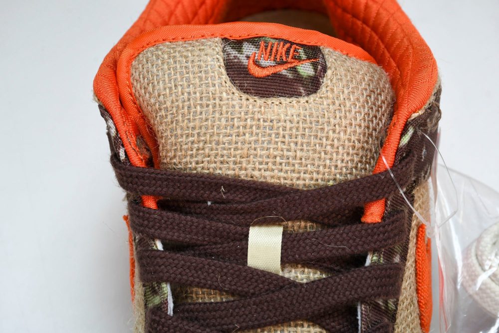 SB Dnk Low x Reese Forbes 'Hunter' - Image 11