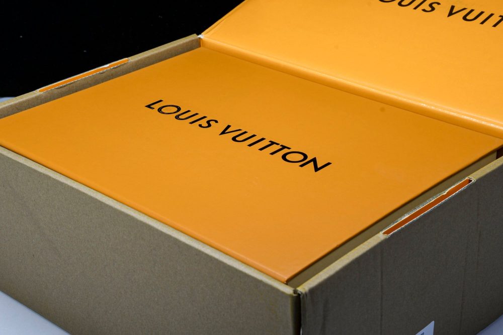 Louis Vuittоп Trainer Low 'Black Embossed Signature' - Image 28