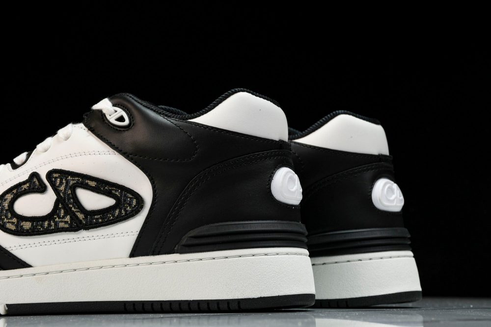 D1or B57 Mid-Top "Black White' - Image 8