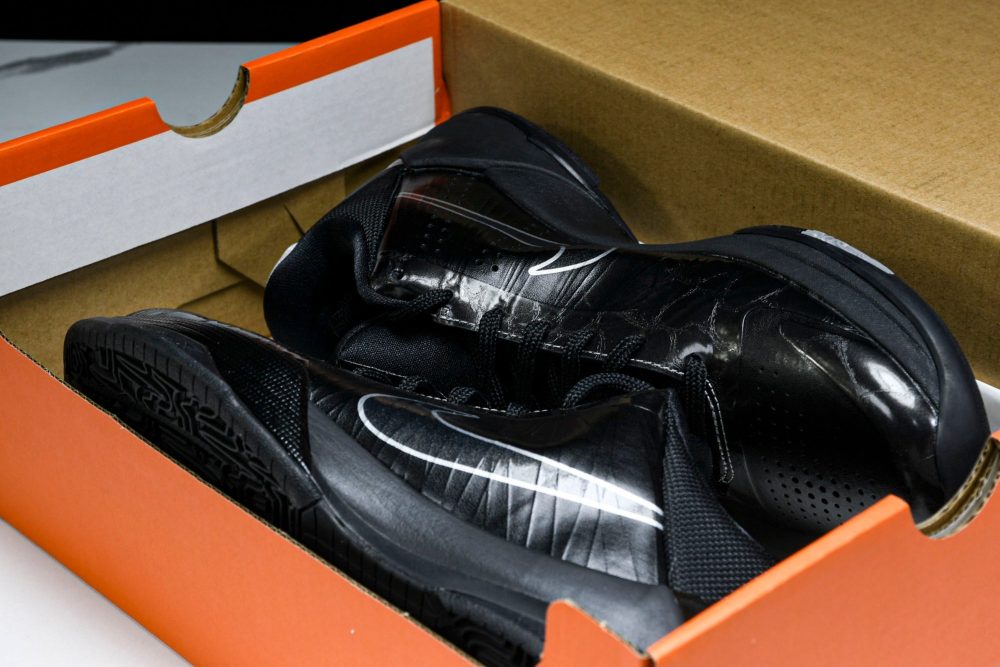 Kobe 5 'Blackout' - Image 21