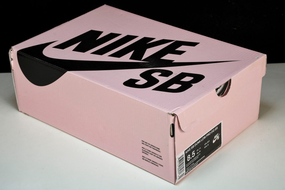 SB Dnk Low 'Staple Panda Pigeon' - Image 33