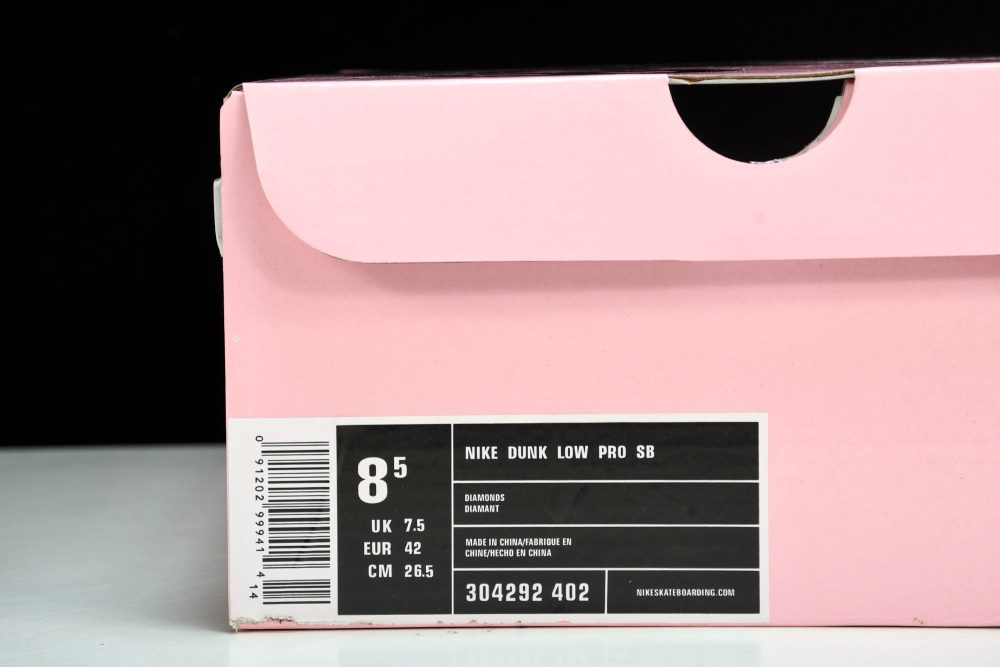 SB Dnk Low x Diamond Supply Co. - Image 33