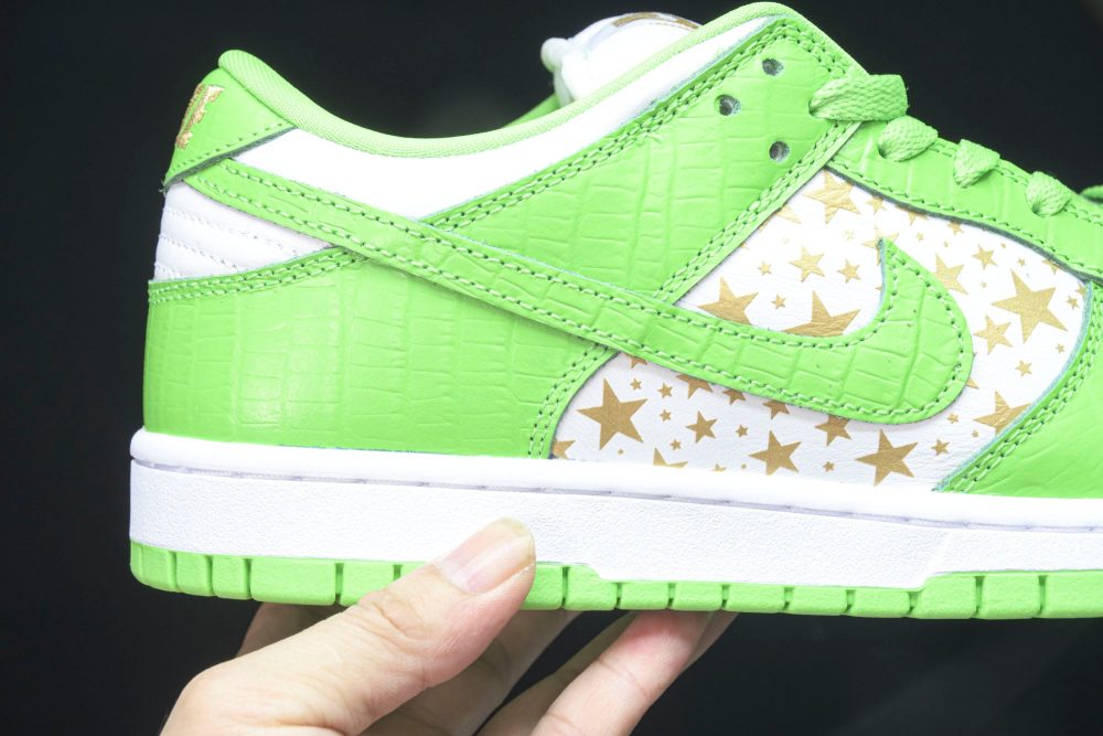 Supreme x SB Dnk Low Stars 'Mean Green' - Image 33