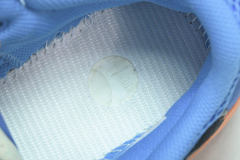 Yzy Boost 700 Bright Blue - Image 15
