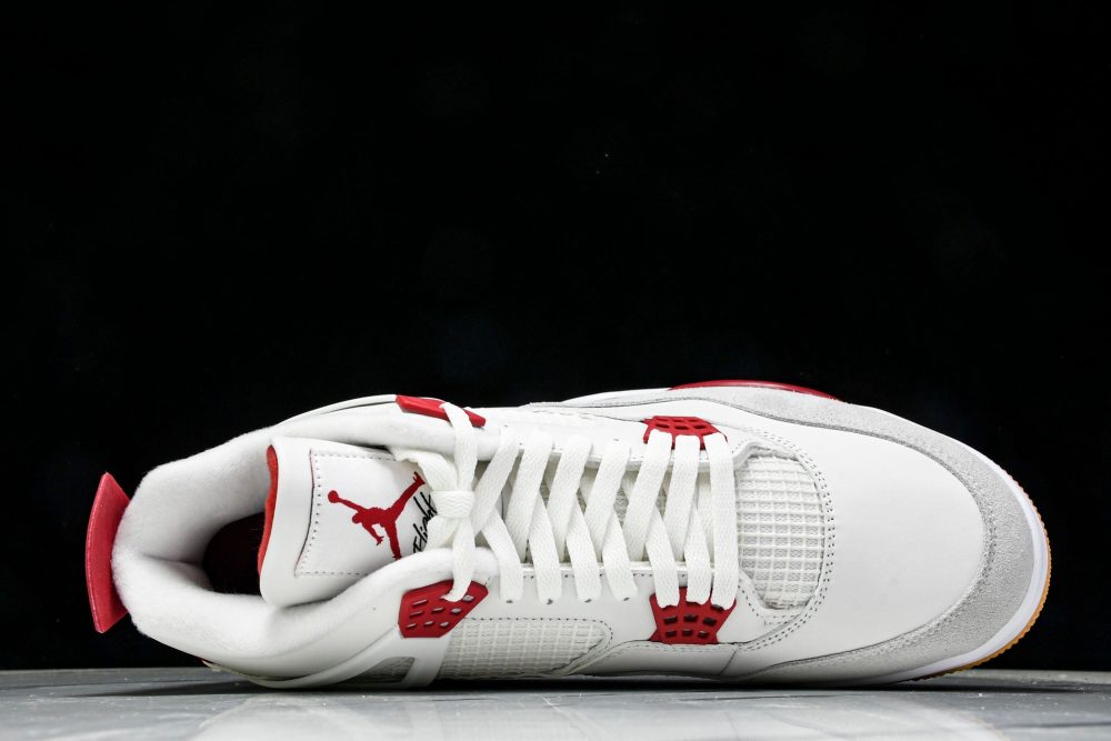 AJ4 Retro SB 'Varsity Red' (Friends & Family) - Image 4