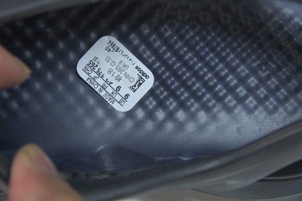 Yzy Foam RNNR 'Mineral Blue' - Image 12