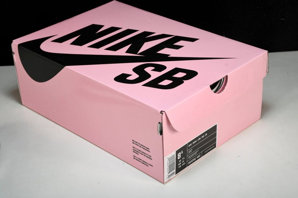 SB Dnk Low x Diamond Supply Co. - Image 34