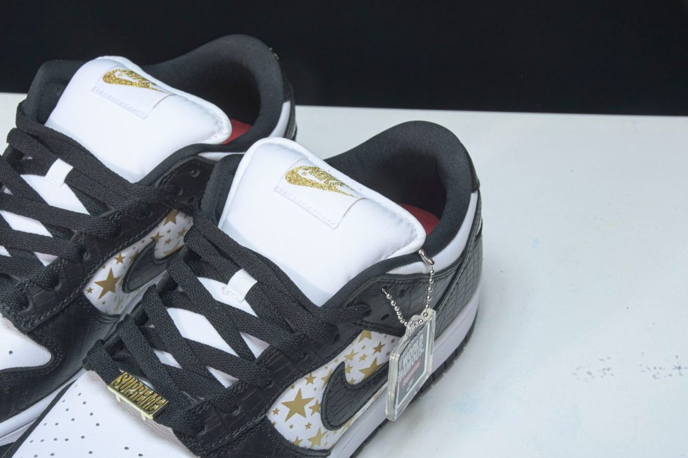 Supreme x SB Dnk Low Stars 'Black' - Image 34