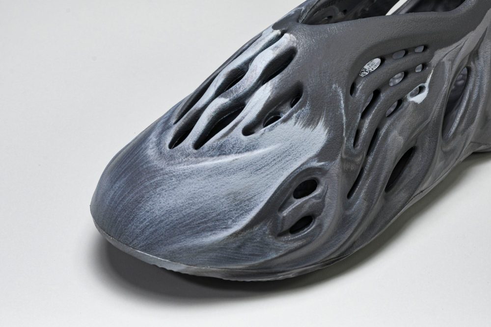Yzy Foam RNNR 'MX Granite' - Image 9