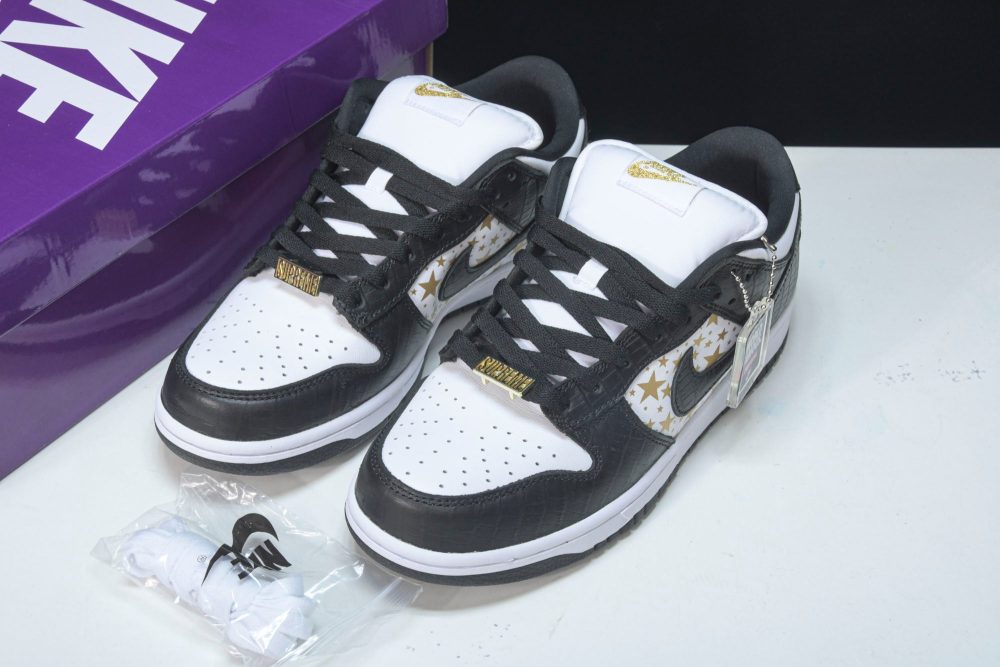 Supreme x SB Dnk Low Stars 'Black' - Image 35
