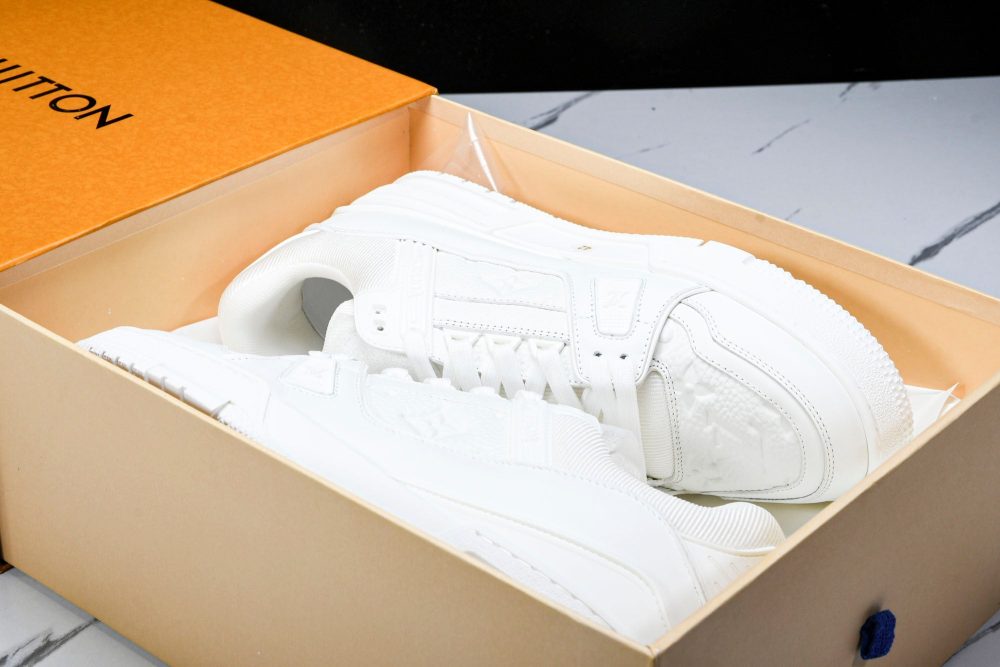 Louis Vuittоп Trainer Low 'White Embossed' - Image 27
