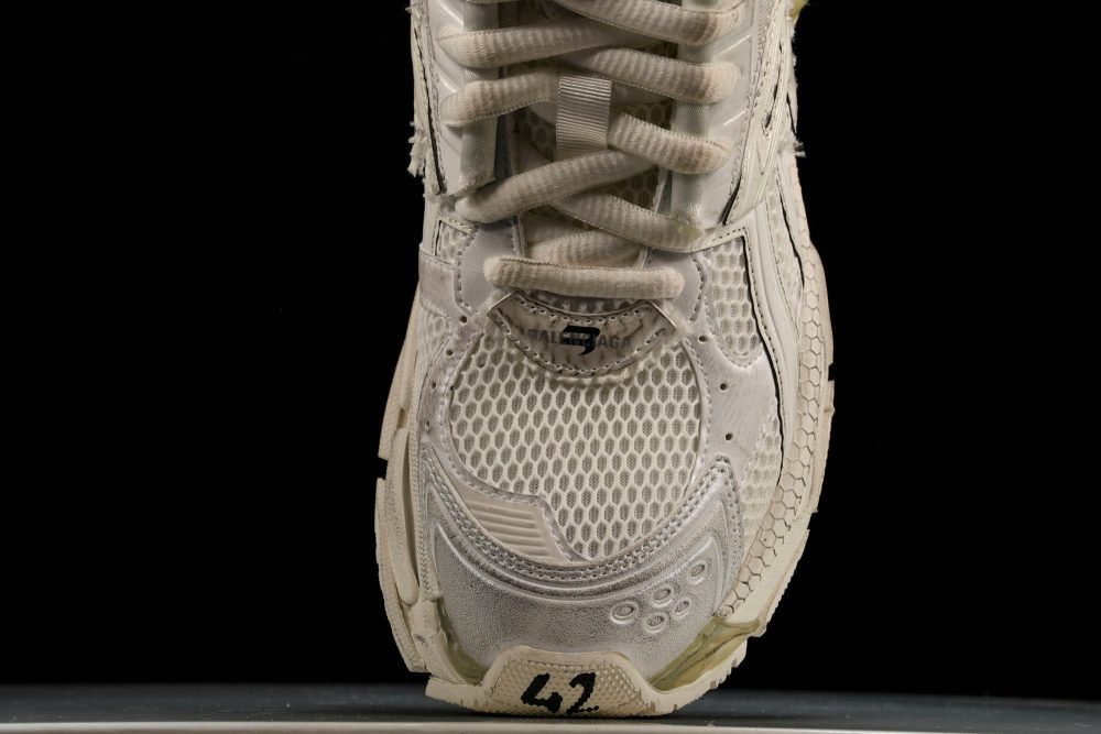 Runner 'White' - Image 6