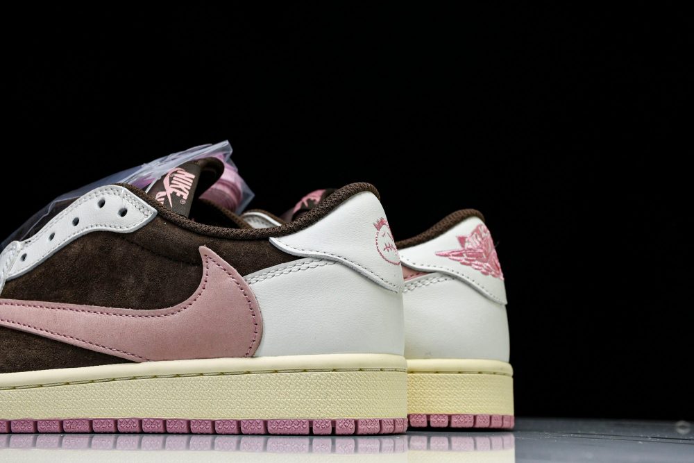 Travis Scott AJ1 Retro Low OG 'Dark Pony' - Image 8