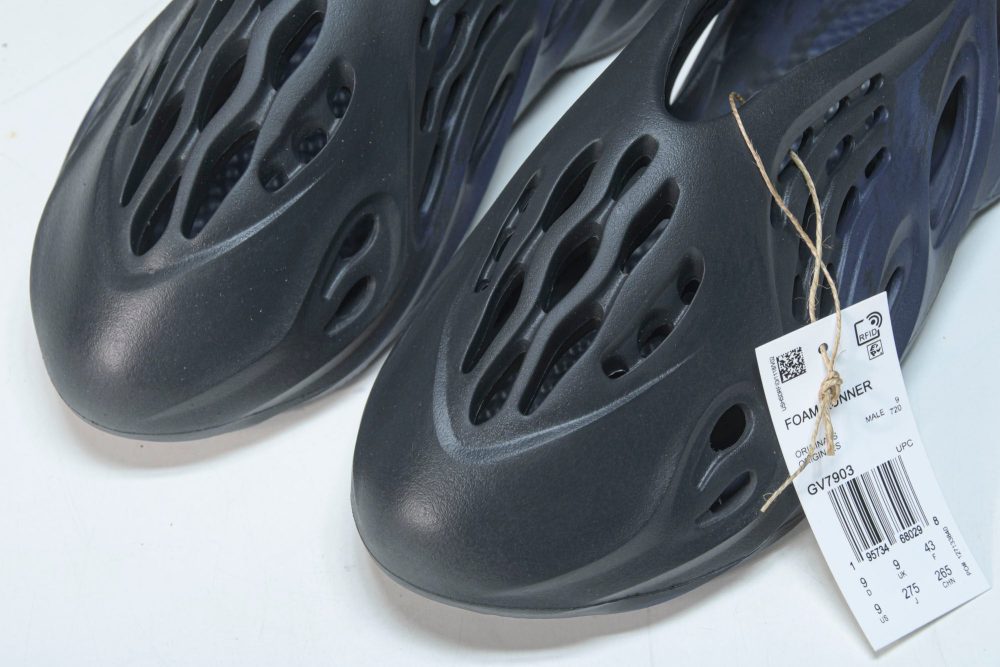 Yzy Foam RNNR 'Mineral Blue' - Image 13
