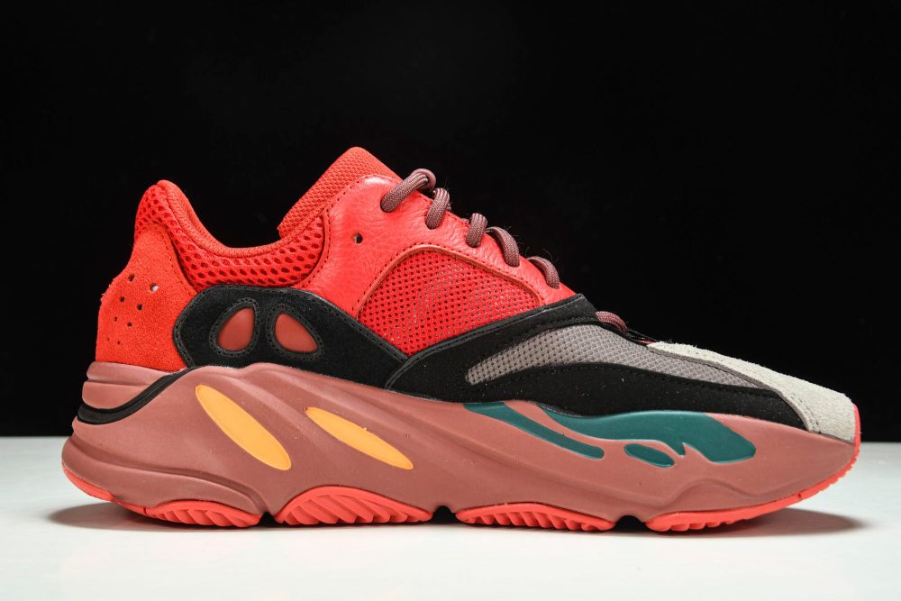 Yzy Boost 700 Hi-Res Red - Image 3