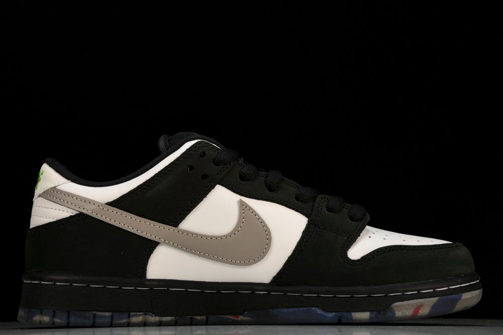 SB Dnk Low 'Staple Panda Pigeon' - Image 3