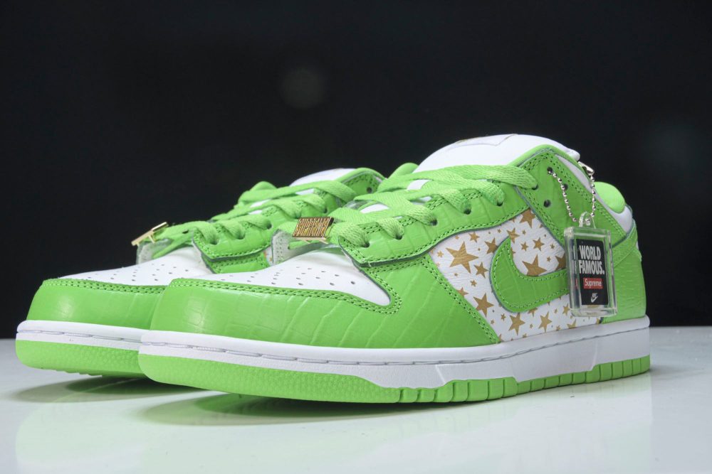 Supreme x SB Dnk Low Stars 'Mean Green' - Image 3