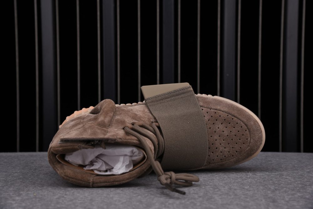 Yzy Boost 750 Chocolate - Image 3