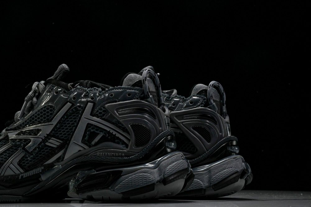Runner 'Dark Grey Black' - Image 8